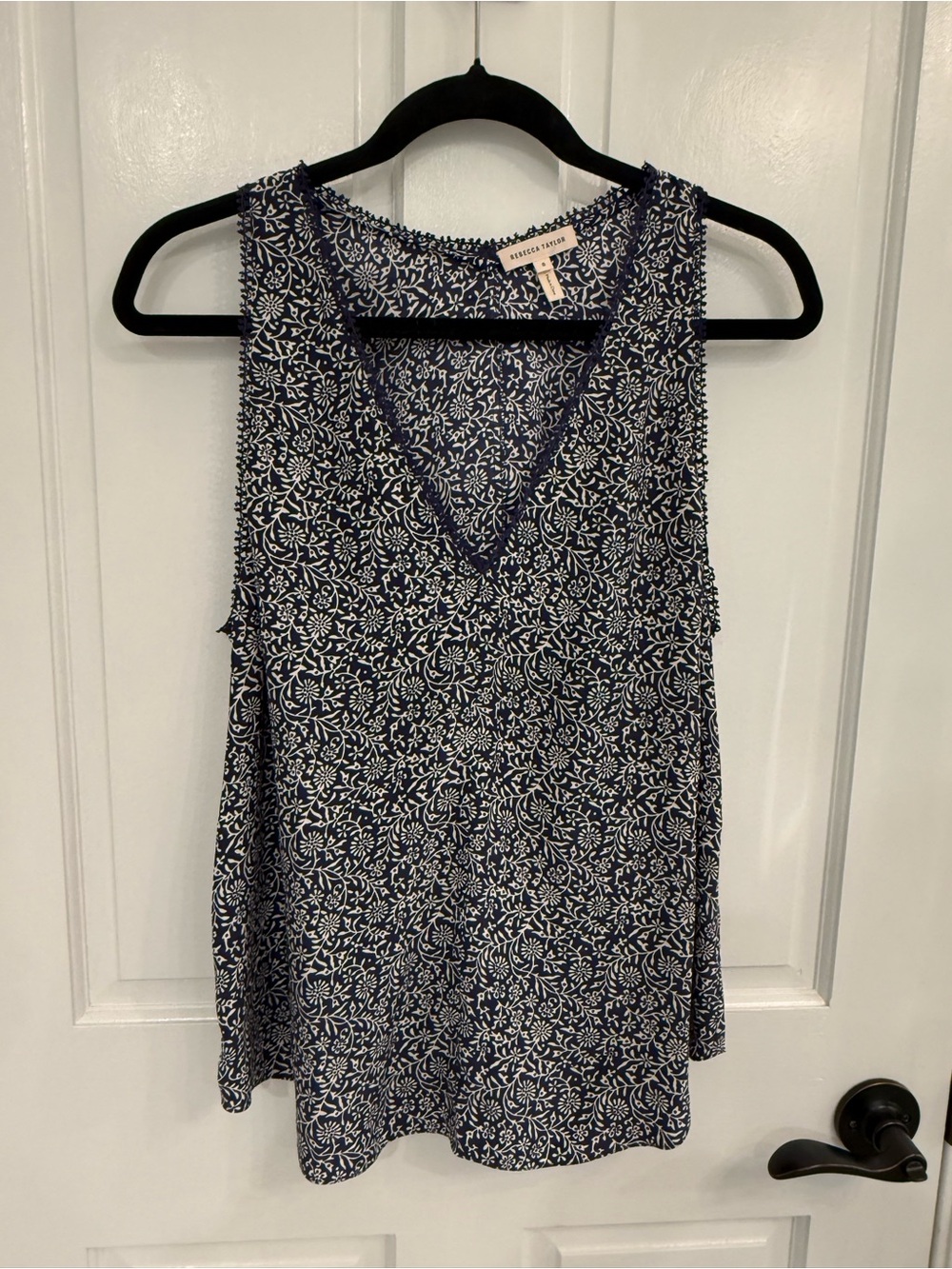Rebecca Taylor Silk Navy & White Floral V-Neck Sleeveless Top